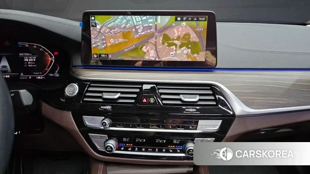 BMW 5 Series (G30) 2021 Белый из Кореи, фото 4