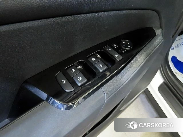 Kia Sportage 5th Generation 2022 Белый из Кореи, фото 4
