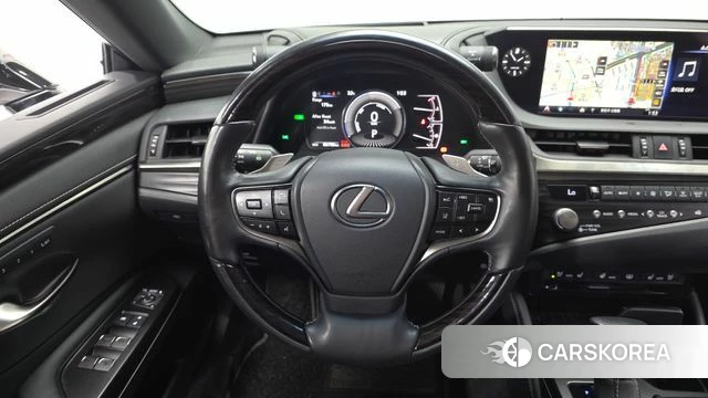 Lexus ES300h 7th generation 2021 Белый из Кореи, фото 4