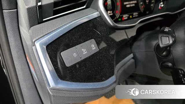 Audi Q3 (F3) 2022 Черный из Кореи, фото 4