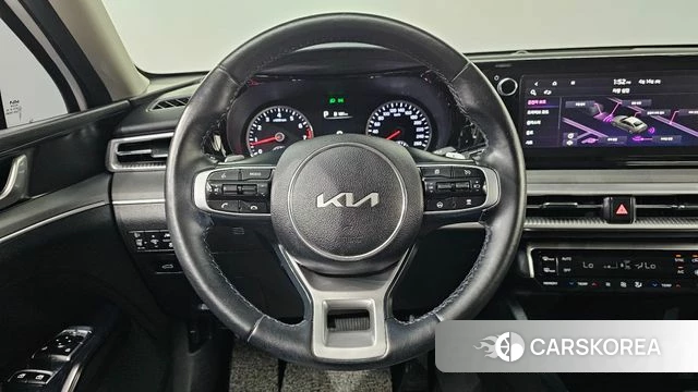 Kia K5 3rd generation 2023 Белый из Кореи, фото 4