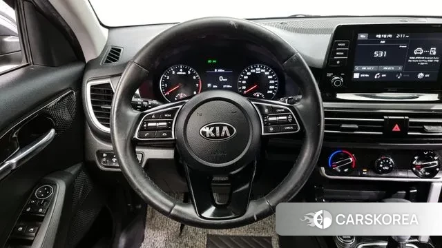 Kia Seltos 2021 Серый из Кореи, фото 4