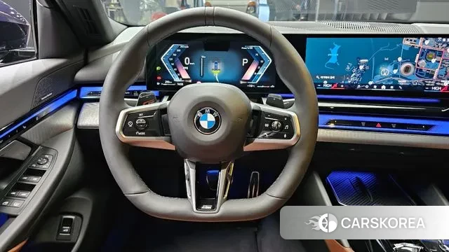 BMW 5 Series (G60) 2025 Черный из Кореи, фото 4