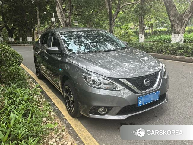 Nissan Xuan Yi 2023 Темно-серый из Китая, фото 4