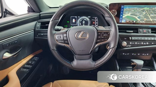 Lexus ES300h 7th generation 2022 Белый из Кореи, фото 4
