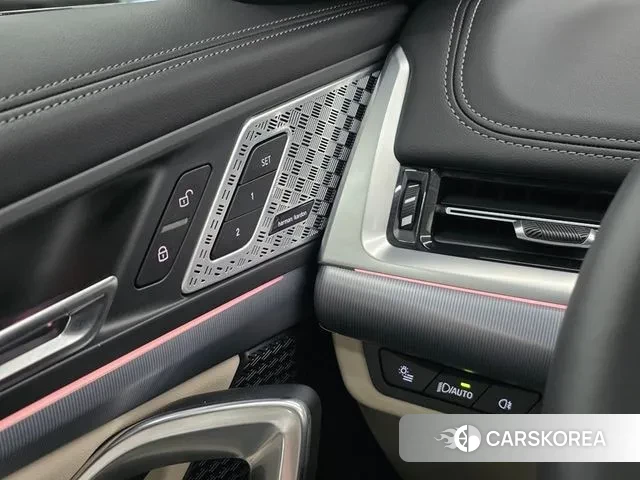 BMW iX1 (U11) id 3114772 из Кореи 4