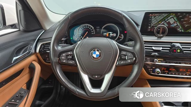 BMW 5 Series (G30) 2018 Белый из Кореи, фото 4