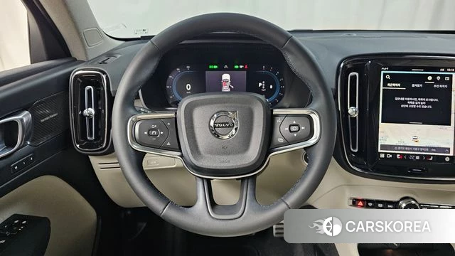 Volvo XC40 2023 Белый из Кореи, фото 4