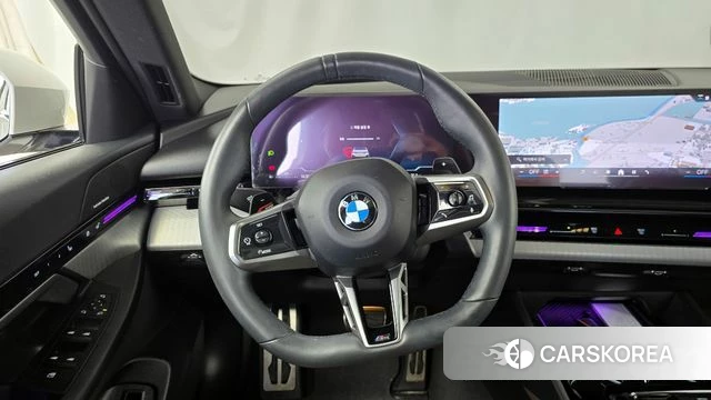BMW 5 Series (G60) 2024 Белый из Кореи, фото 4