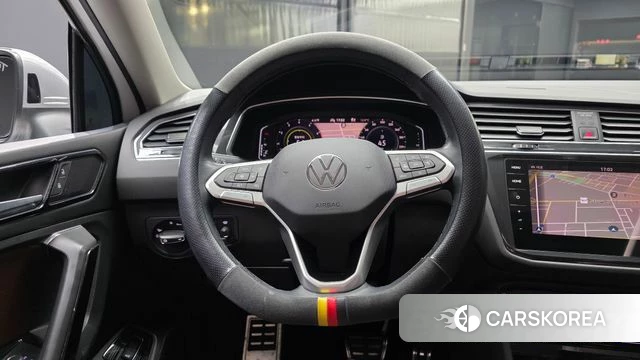 Volkswagen Tiguan Allspace 2022 Белый из Кореи, фото 4