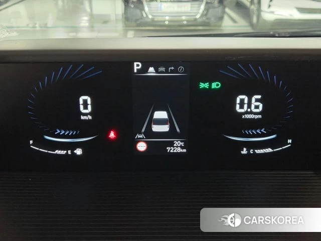Hyundai Staria 2025 Желтый из Кореи, фото 4