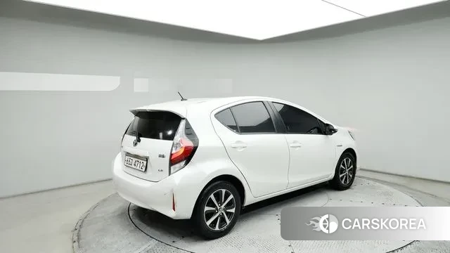 Toyota Prius C 2018 Белый из Кореи, фото 4