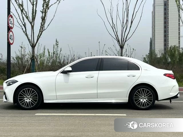 Mercedes-Benz Class C 2024 Белый из Китая, фото 4