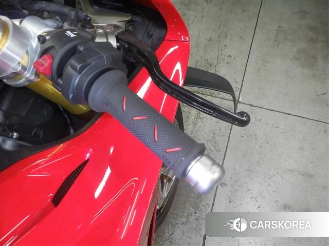 Ducati PANIGALE V4 S 2024 из Японии, фото 3