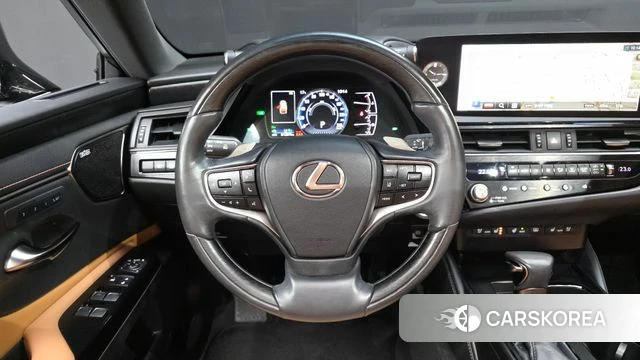Lexus ES300h 7th generation 2023 Серый из Кореи, фото 4