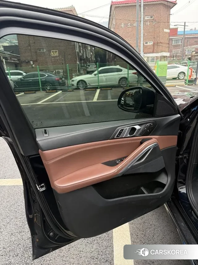 BMW X6 (G06) 2022 Черный из Кореи, фото 4