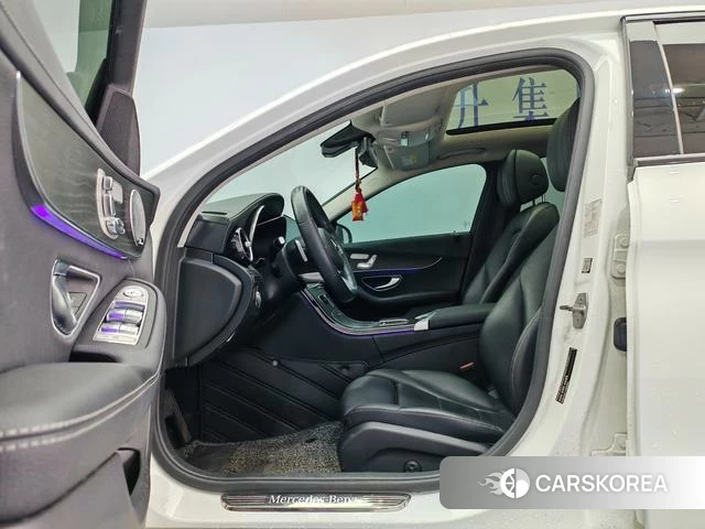 Mercedes-Benz Class C 2021 Белый из Китая, фото 4