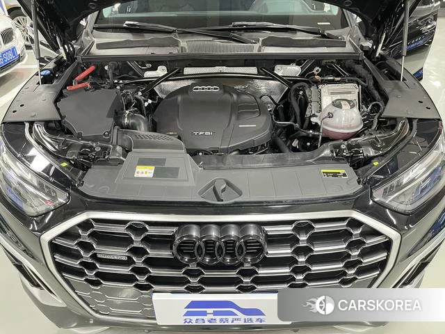Audi Q5L 2021 Черный из Китая, фото 4