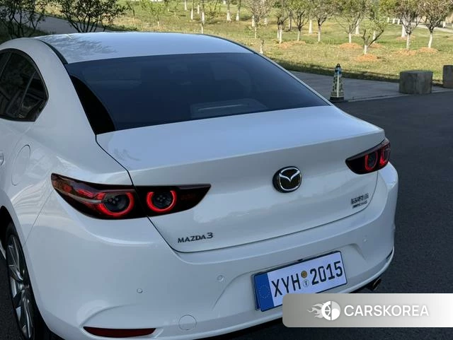 Mazda 3 Angkesaila 2022 Белый из Китая, фото 4