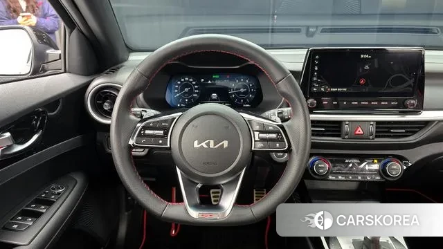 Kia The New K3 2nd generation 2024 Черный из Кореи, фото 4