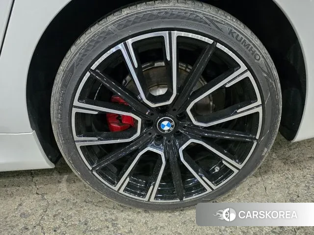 BMW 7 Series (G11) 2018 Жемчужный цвет из Кореи, фото 4