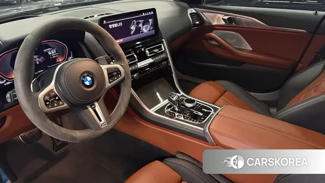 BMW 8 Series (G15) 2023 Серебристо-серый из Кореи, фото 4