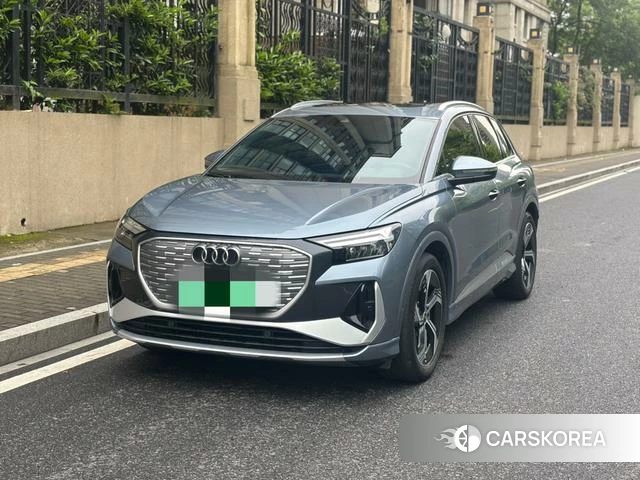 Audi Q4 e-tron 2023 Серебристо-серый из Китая, фото 4