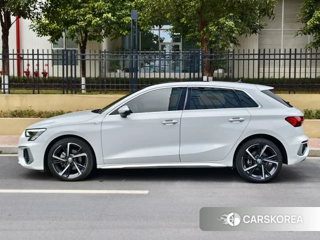 Audi A3 2021 Белый из Китая, фото 4