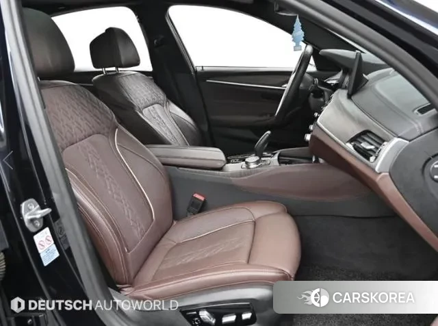 BMW 5 Series (G30) 2020 Черный из Кореи, фото 4