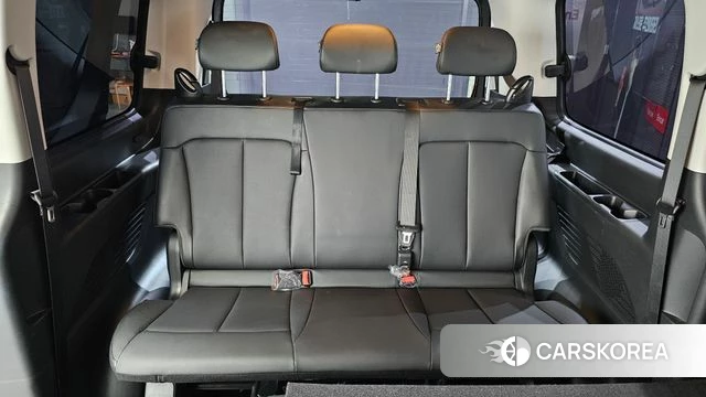 Hyundai Staria 2023 Черный из Кореи, фото 4