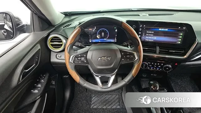 Chevrolet (GM Daewoo) Trax Crossover 2023 Черный из Кореи, фото 4