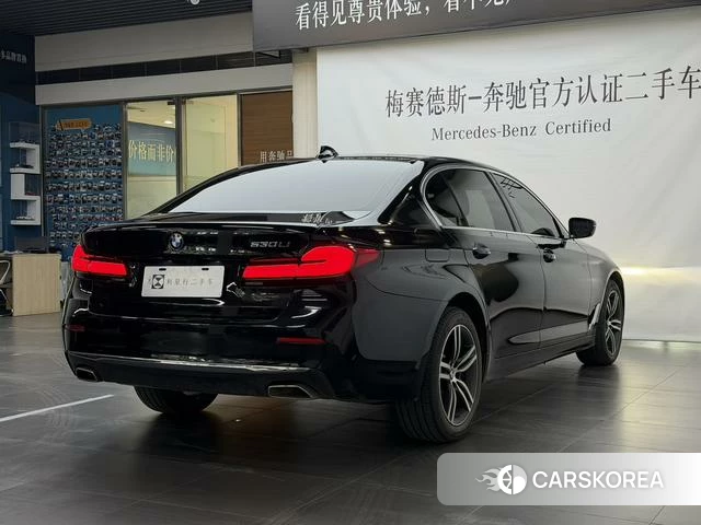 BMW 5 series 2021 Черный из Китая, фото 4