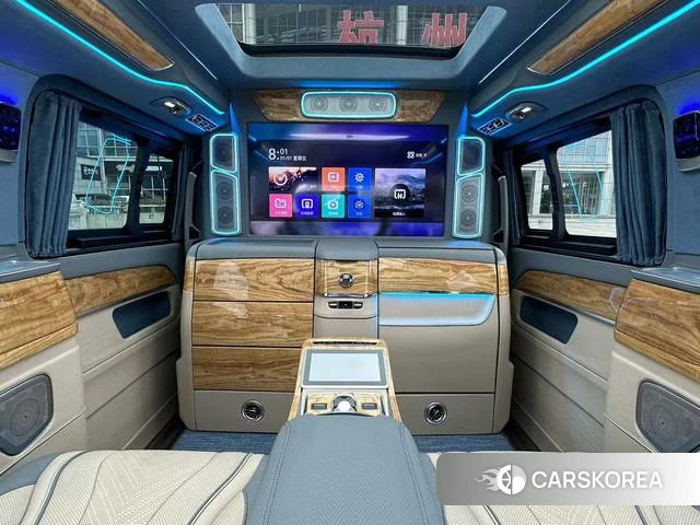 Mercedes-Benz V-class 2024 Черный из Китая, фото 4