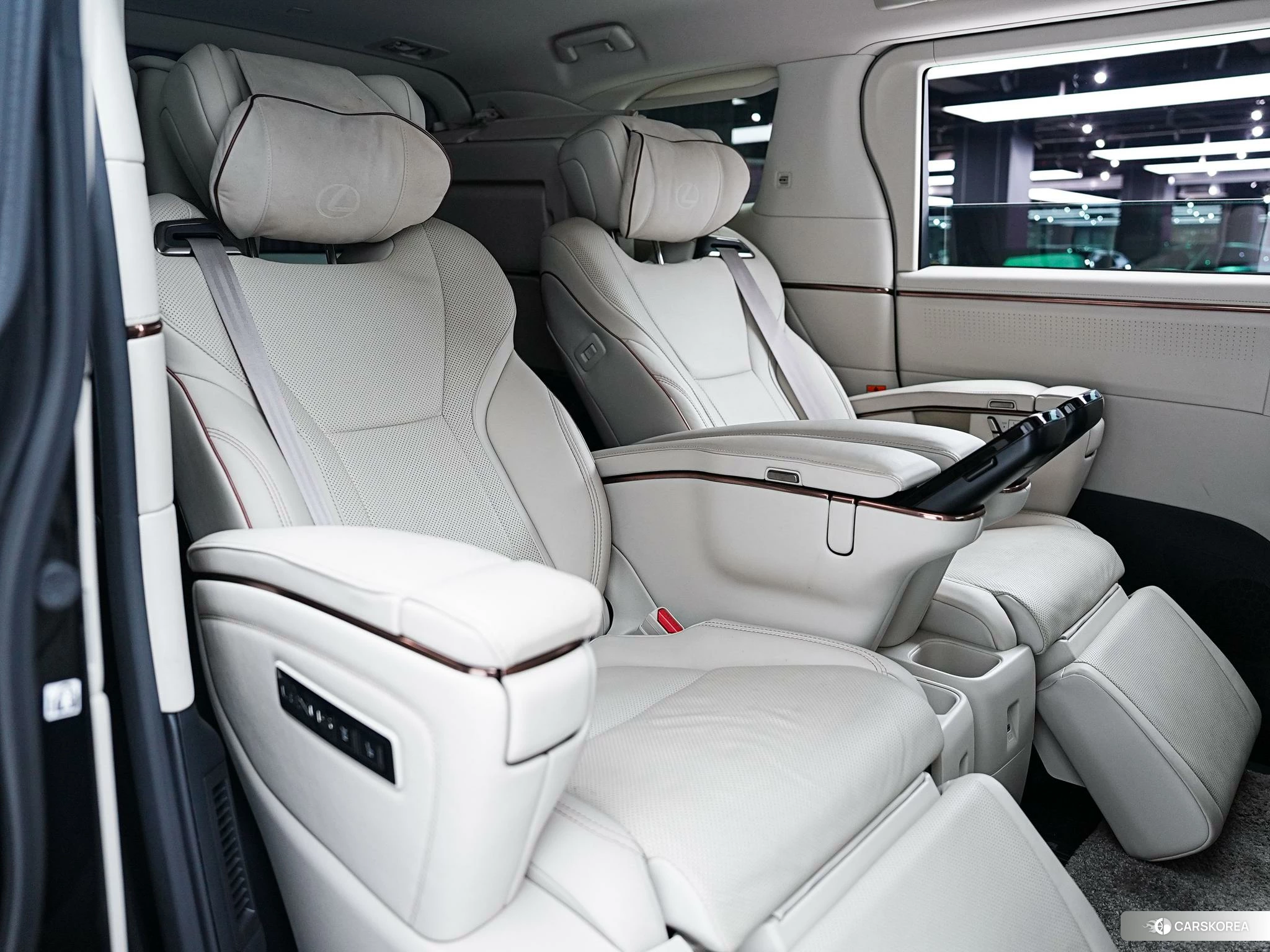 Lexus LM 2023 Черный из Китая, фото 4