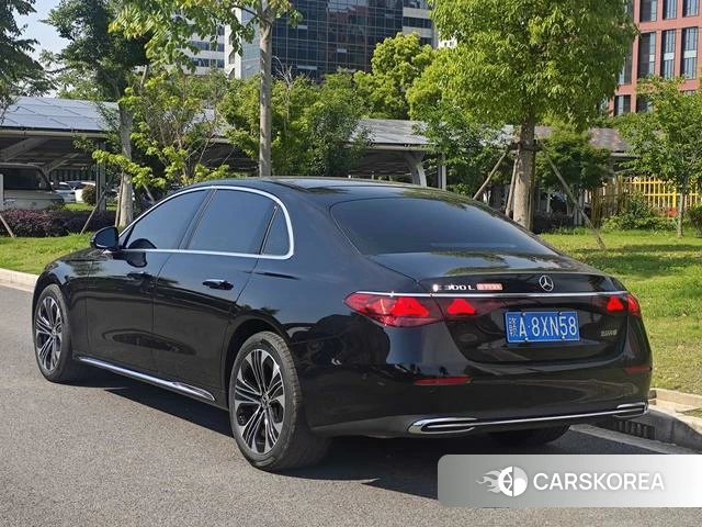 Mercedes-Benz E-class 2026 Черный из Китая, фото 4