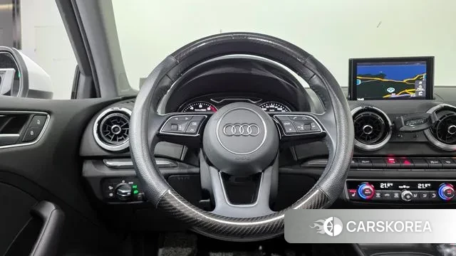 Audi New A3 2018 Белый из Кореи, фото 4