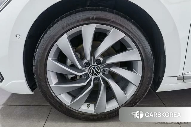 Volkswagen CC 2023 Белый из Китая, фото 4