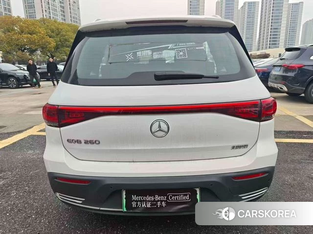 Mercedes-Benz EQB 2023 Белый из Китая, фото 4