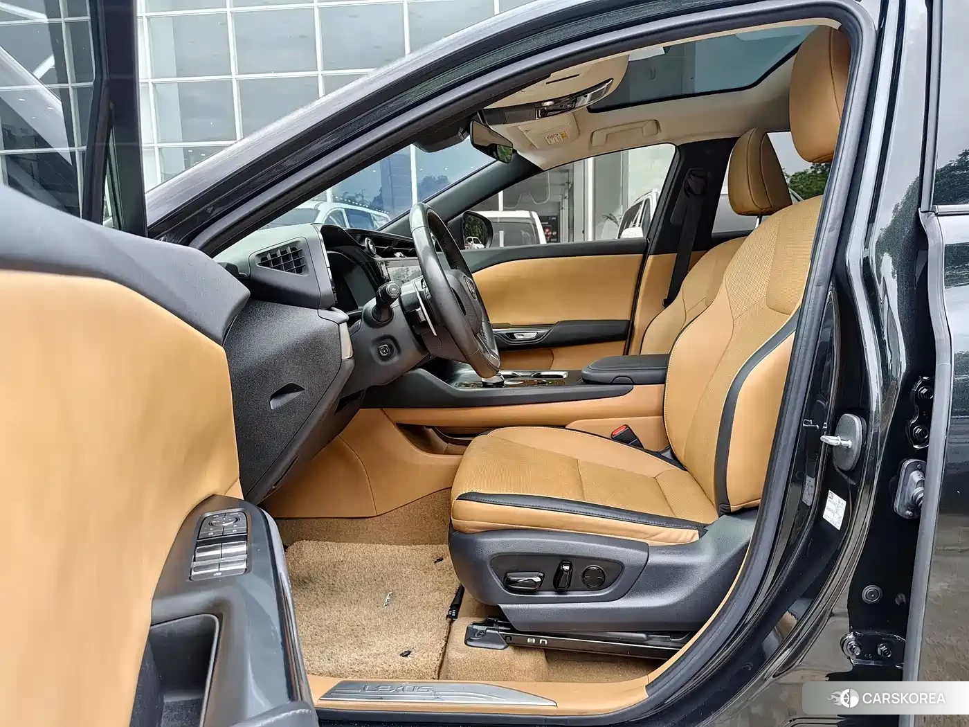 Lexus RZ 2023 Silver/gray из Китая, фото 4