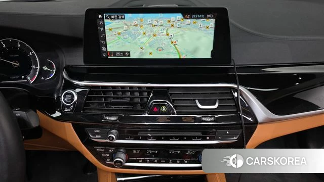 BMW 5 Series (G30) id 4672834 из Кореи 4