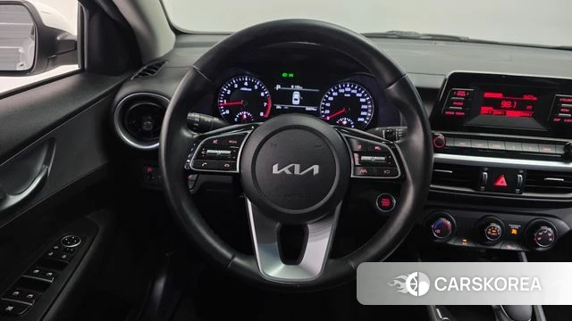 Kia The New K3 2nd generation 2021 Белый из Кореи, фото 4