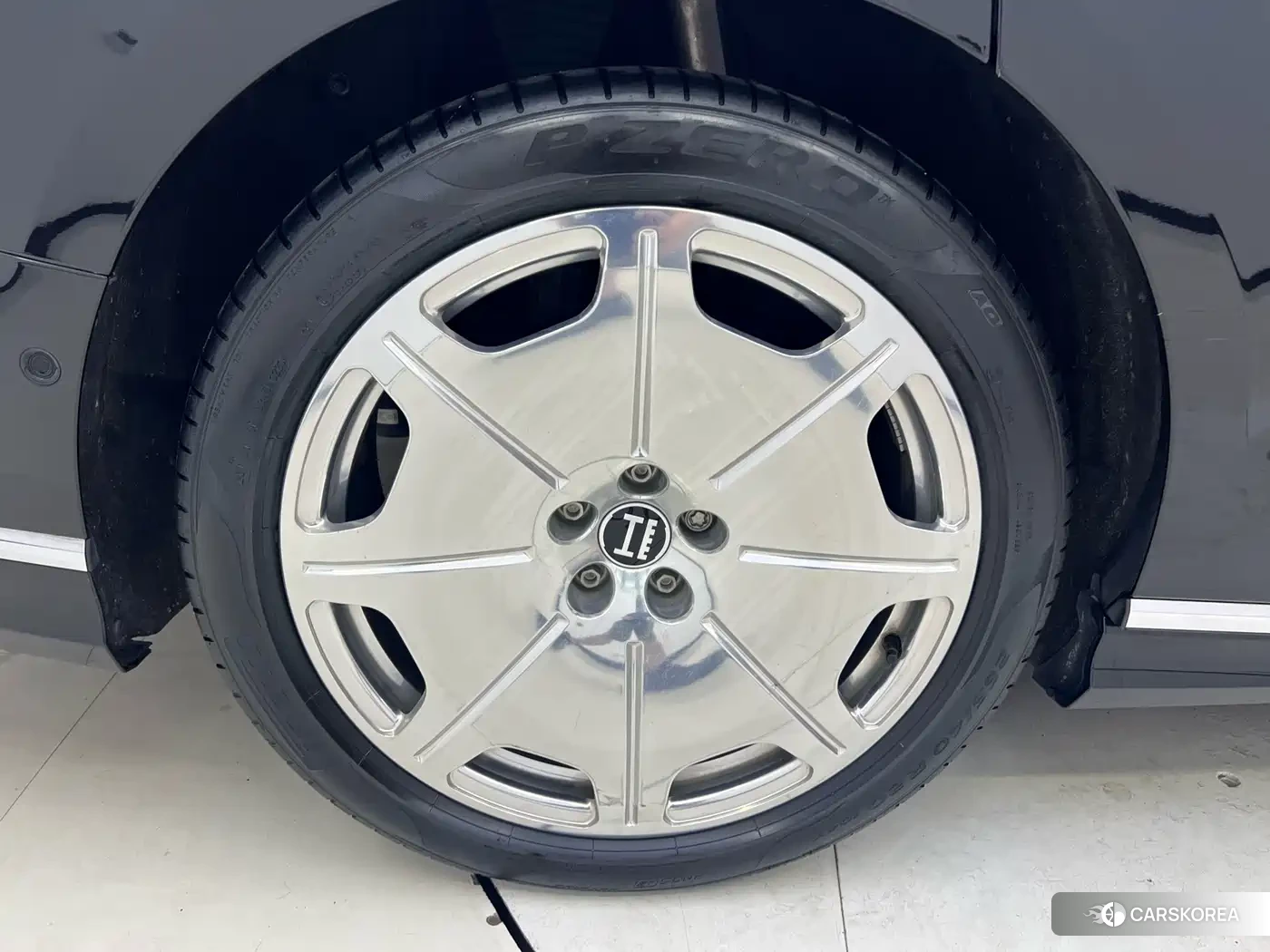 Audi A8 2024 Черный из Китая, фото 4