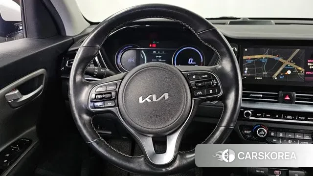 Kia Niro Plus 2022 Белый из Кореи, фото 4