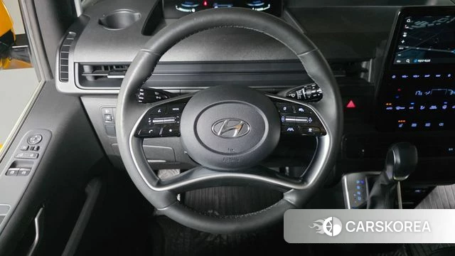 Hyundai Staria 2022 Желтый из Кореи, фото 4
