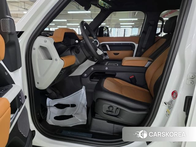 Land Rover Defender (L663) 2024 Белый из Кореи, фото 4