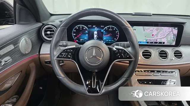 Mercedes-Benz E-Class W213 2023 Черный из Кореи, фото 4