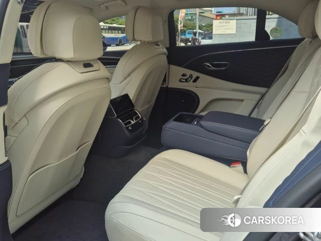 Bentley Flying Spur 3rd Generation 2023 Черный из Кореи, фото 4