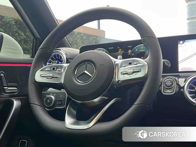 Mercedes-Benz Class A 2023 Белый из Китая, фото 4
