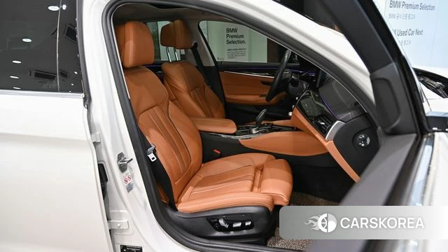 BMW 5 Series (G30) 2021 Белый из Кореи, фото 4