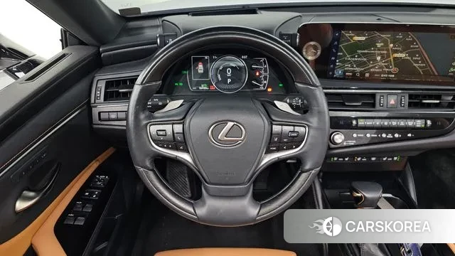 Lexus ES300h 7th generation 2022 Белый из Кореи, фото 4